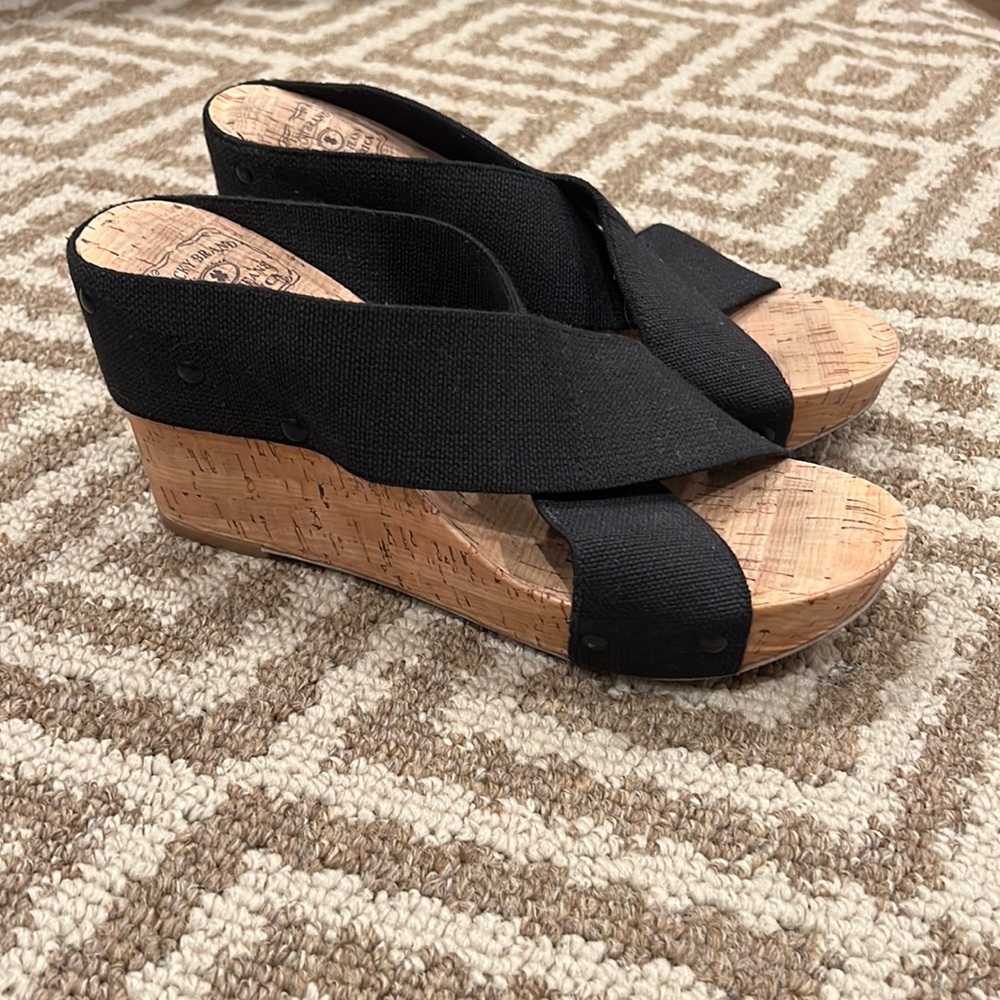 Lucky Brand Sandals Size 8.5